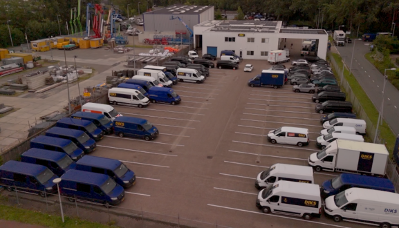 Diks_Tegel_Rechts_577x330.png